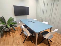 Meeting Room (S)