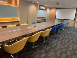 Meeting Room (L)